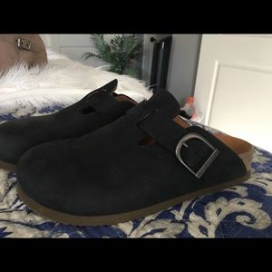 Clogs